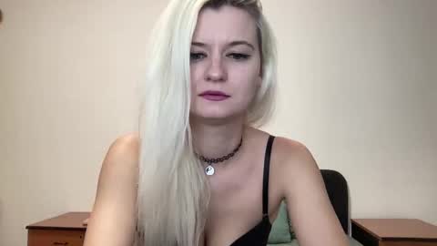 Snapshot of onika_cox chatting on 09.09.25 Onika online show from 09.09.25