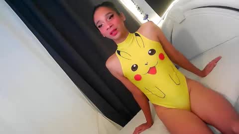 Snapshot of onlysamantha chatting on 09.29.25 Samantha - DONT FORGET TO FOLLOW AND GIVE ME THUMBS UP online show from 09.29.25