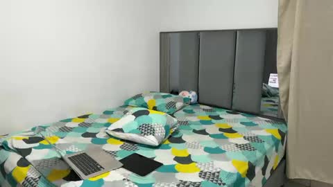 PAREJA LATINA JOVEN MUY CACHONDOS online show from 03.26.26