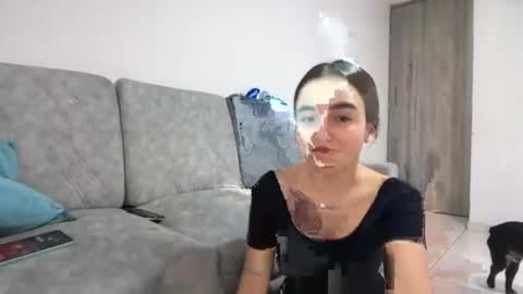 PAREJA LATINA JOVEN MUY CACHONDOS online show from 06.25.26