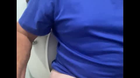 Snapshot of onthedlhere chatting on 09.30.25 onthedlhere online show from 09.30.25