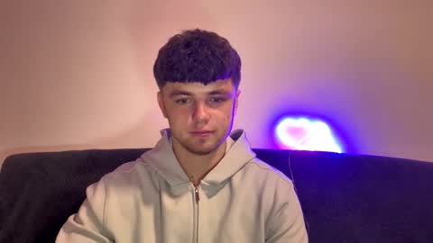 Snapshot of onyiix_ chatting on 11.07.25 Mike online show from 11.07.25