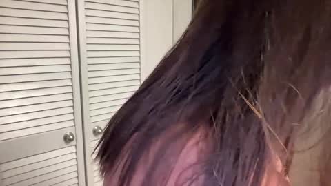 Miss Girly online show from 11.20.25