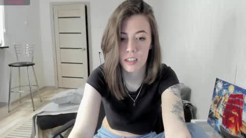 Snapshot of oops_britney chatting on 02.20.25 Britney online show from 02.20.25