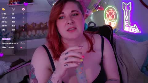 Snapshot of opalreigning chatting on 12.10.24 Opal online show from 12.10.24