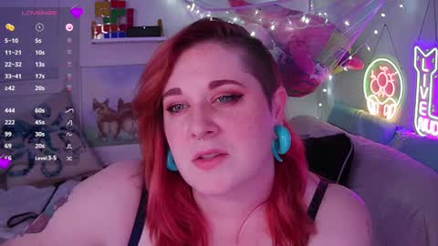 Snapshot of opalreigning chatting on 12.11.24 Opal online show from 12.11.24