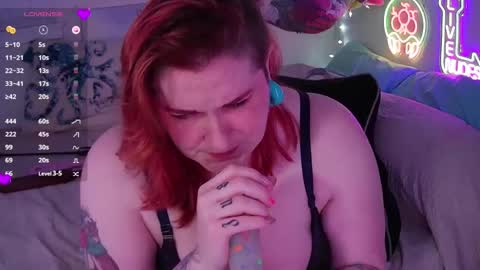 Snapshot of opalreigning chatting on 12.19.24 Opal online show from 12.19.24