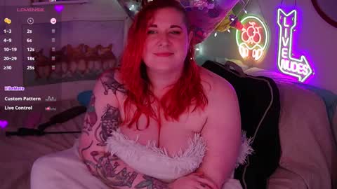 Snapshot of opalreigning chatting on 09.26.25 Opal online show from 09.26.25