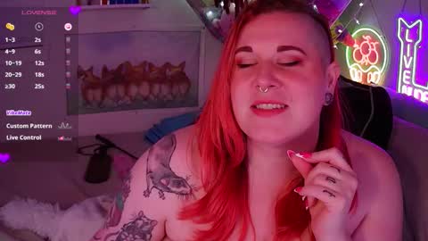 Snapshot of opalreigning chatting on 10.10.25 Opal online show from 10.10.25