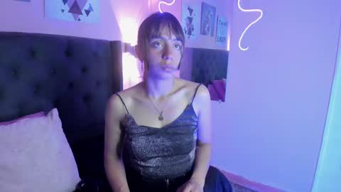 Snapshot of ophelune chatting on 09.28.25 ophelune online show from 09.28.25