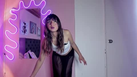 Snapshot of ophelune chatting on 11.08.25 ophelune online show from 11.08.25