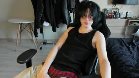 Bella and John online show from 04.05.26