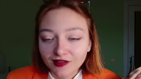 Snapshot of orange___melani chatting on 10.19.25 Melani online show from 10.19.25