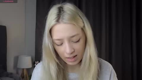 Snapshot of orasaro chatting on 09.14.25 Emma online show from 09.14.25