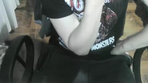 Snapshot of ore_cam chatting on 01.21.25 Ore online show from 01.21.25