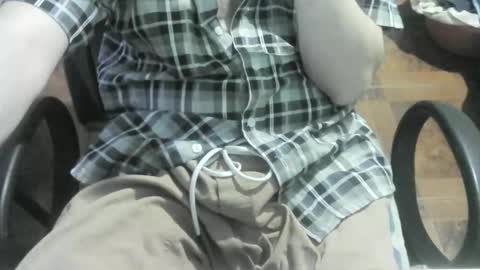 Snapshot of ore_cam chatting on 01.26.25 Ore online show from 01.26.25