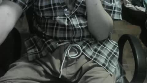 Snapshot of ore_cam chatting on 01.27.25 Ore online show from 01.27.25