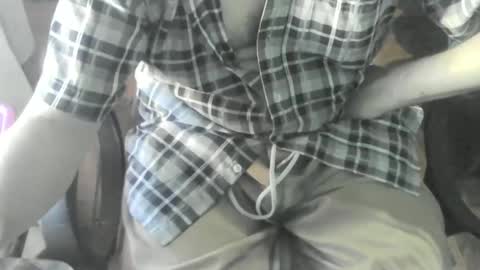 Snapshot of ore_cam chatting on 02.02.25 Ore online show from 02.02.25