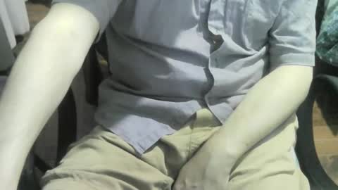 Snapshot of ore_cam chatting on 02.05.25 Ore online show from 02.05.25