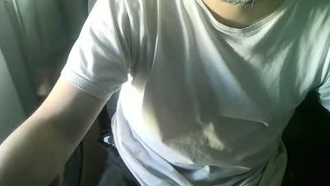 Snapshot of ore_cam chatting on 02.20.25 Ore online show from 02.20.25