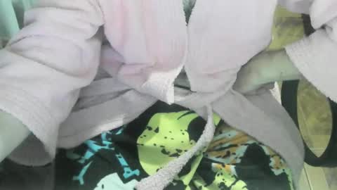 Snapshot of ore_cam chatting on 03.11.25 Ore online show from 03.11.25