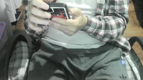 Snapshot of ore_cam chatting on 03.12.25 Ore online show from 03.12.25