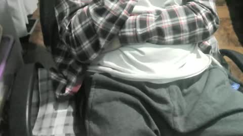 Snapshot of ore_cam chatting on 03.12.25 Ore online show from 03.12.25