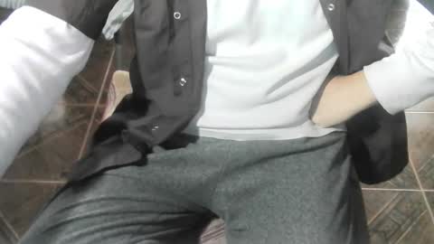 Snapshot of ore_cam chatting on 09.08.25 Ore online show from 09.08.25