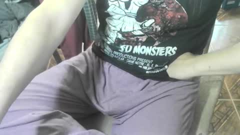 Snapshot of ore_cam chatting on 09.18.25 Ore online show from 09.18.25