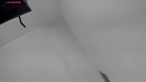 Miss Guzman  online show from 10.06.25