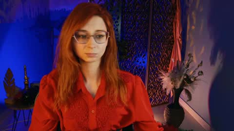 Orianna -  Hi Im into geek culture cosplay crafting LARP games. Shall we play DnD online show from 12.05.24