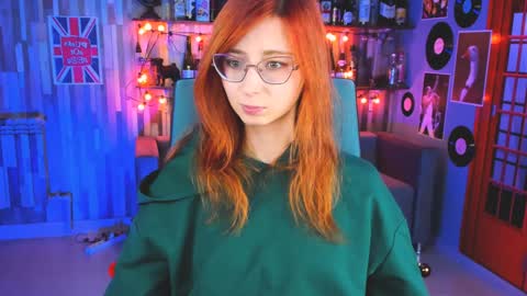 Orianna -  Hi Im into geek culture cosplay crafting LARP games. Shall we play DnD online show from 12.22.24