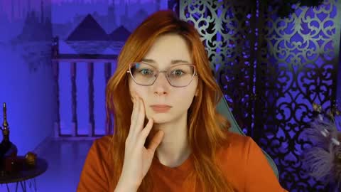 Orianna -  Hi Im into geek culture cosplay crafting LARP games. Shall we play DnD online show from 01.04.25