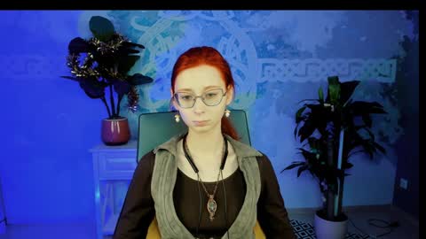 Orianna -  Hi Im into geek culture cosplay crafting LARP games. Shall we play DnD online show from 01.09.25