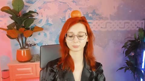 Orianna -  Hi Im into geek culture cosplay crafting LARP games. Shall we play DnD online show from 01.22.25