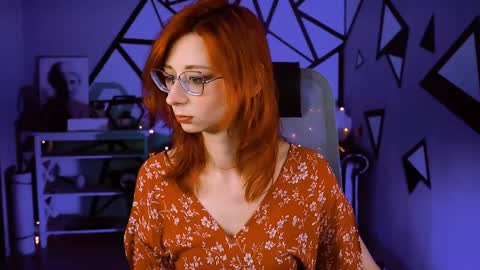 Orianna -  Hi Im into geek culture cosplay crafting LARP games. Shall we play DnD online show from 01.25.25