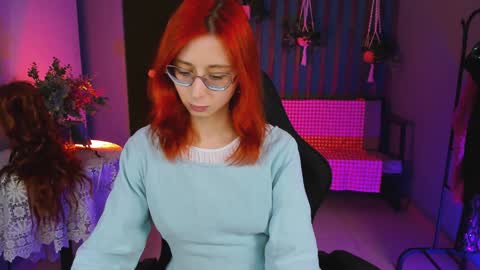 Orianna -  Hi Im into geek culture cosplay crafting LARP games. Shall we play DnD online show from 02.01.25