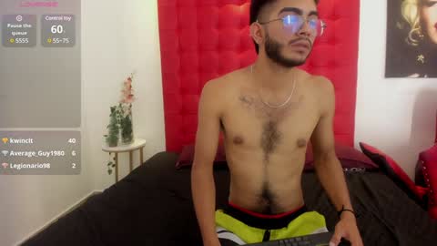 Snapshot of orion_perla chatting on 01.25.25 orion y perla online show from 01.25.25