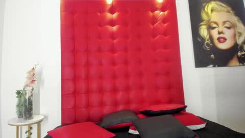 Snapshot of orion_perla chatting on 01.31.25 orion y perla online show from 01.31.25