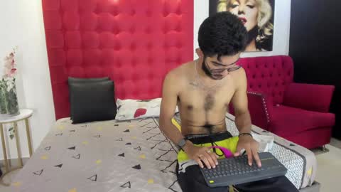 Snapshot of orion_perla chatting on 02.07.25 orion y perla online show from 02.07.25