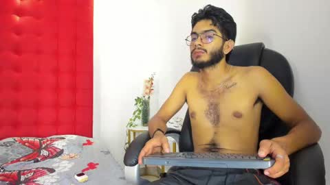 Snapshot of orion_perla chatting on 03.11.25 orion y perla online show from 03.11.25