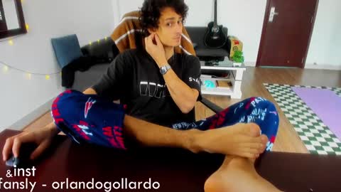 Fansly and Instagram -  online show from 01.13.25