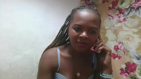 Snapshot of ornellahhh chatting on 09.27.25 ornellahhh online show from 09.27.25