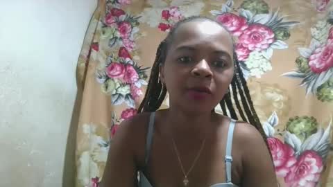 Snapshot of ornellahhh chatting on 09.28.25 ornellahhh online show from 09.28.25