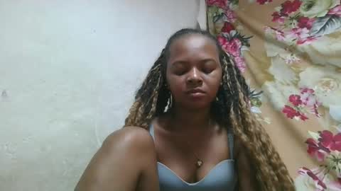 Snapshot of ornellahhh chatting on 09.30.25 ornellahhh online show from 09.30.25