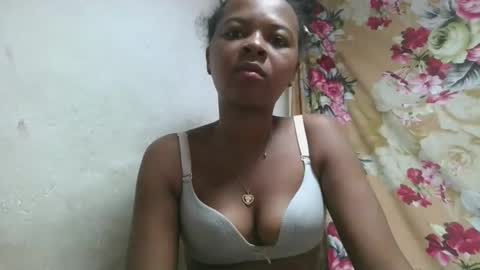 Snapshot of ornellahhh chatting on 10.01.25 ornellahhh online show from 10.01.25