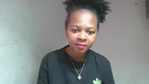 Snapshot of ornellahhh chatting on 10.02.25 ornellahhh online show from 10.02.25