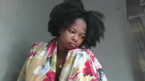 Snapshot of ornellahhh chatting on 10.03.25 ornellahhh online show from 10.03.25