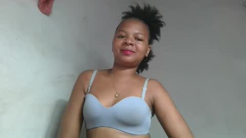 Snapshot of ornellahhh chatting on 10.03.25 ornellahhh online show from 10.03.25