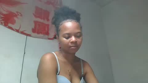 Snapshot of ornellahhh chatting on 10.09.25 ornellahhh online show from 10.09.25